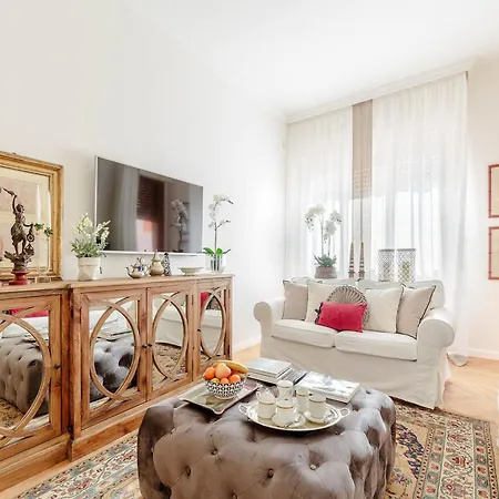With Private Parking In * Lucca