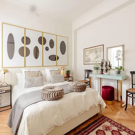 Apartamento With Private Parking In *