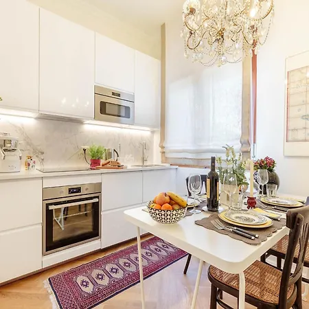 Apartamento With Private Parking In